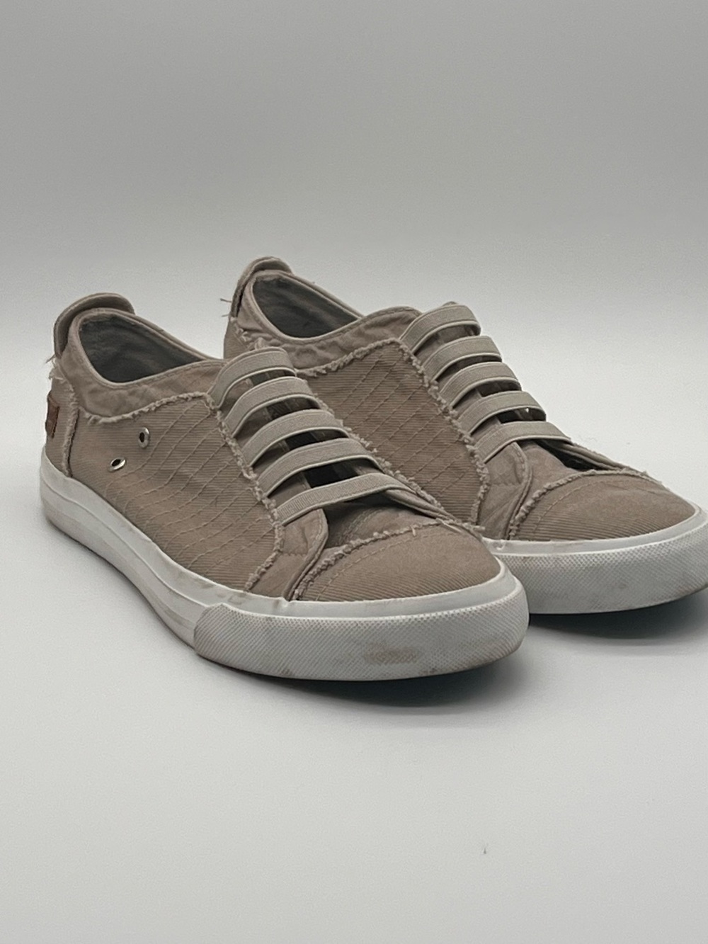 Blowfish Casual Slip-On Sneakers Elastic Style Taupe White Sole Women's 9 Flat